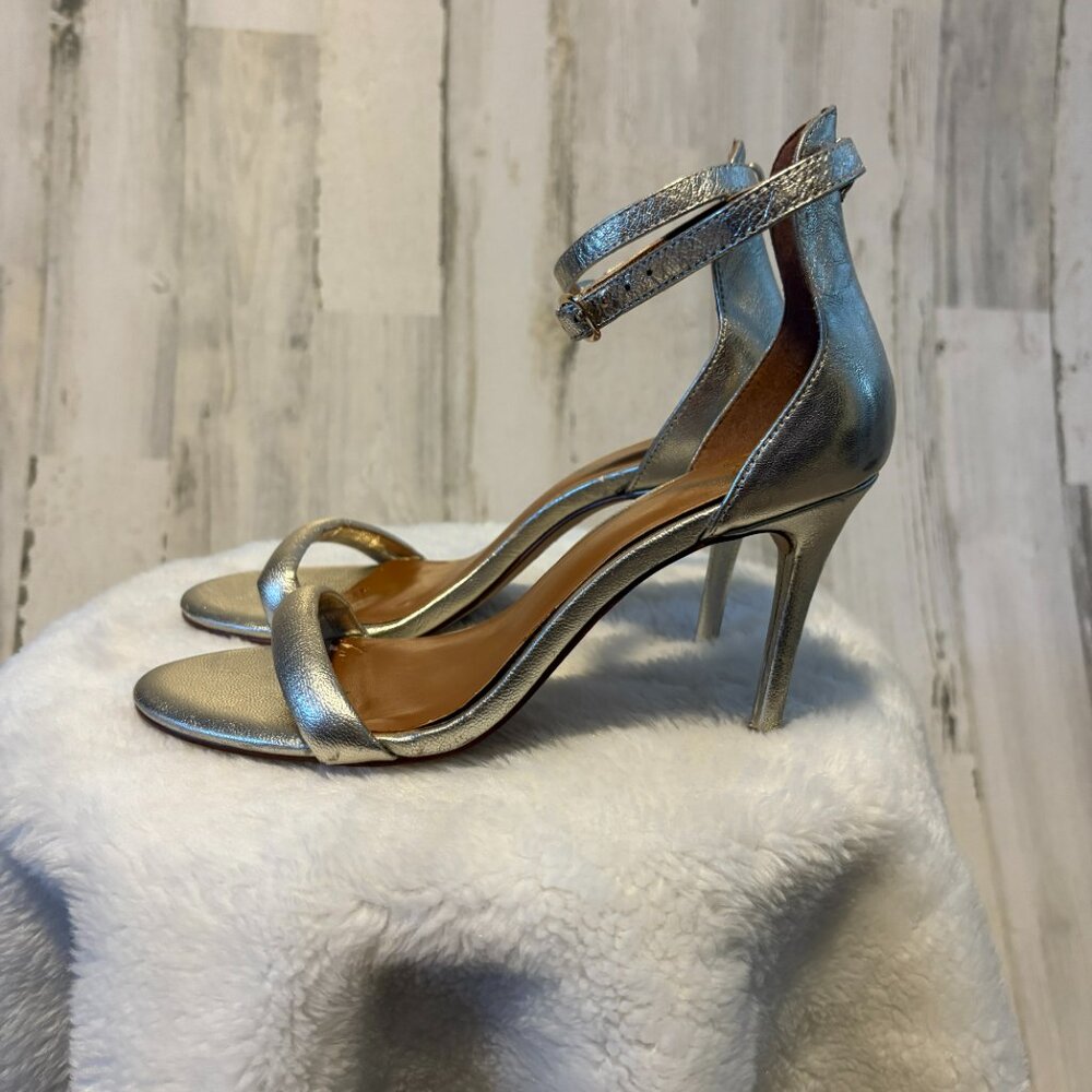 H by Halston Women's Size 6.5 Alison Heels Gold Leather Ankle Strap Shoes